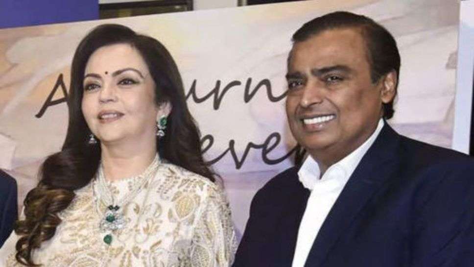 Nita Ambani: दूनिया के सबसे महंगे घरों में शामिल मुकेश अंबानी के घर में स्टाफ की सैलरी क्या है, और कितना स्टाफ इसकी देखरेख करता है