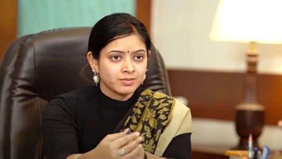 IAS Success Story: डाक्टर की पढ़ाई की, लेकिन मन बदला और बन गई IAS अफसर