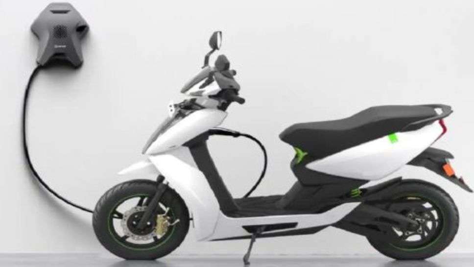 Electric Scooter : एक बार चार्ज में 300 किलोमीटर तक दौड़ता है ये इलेक्ट्रिक स्कूटर