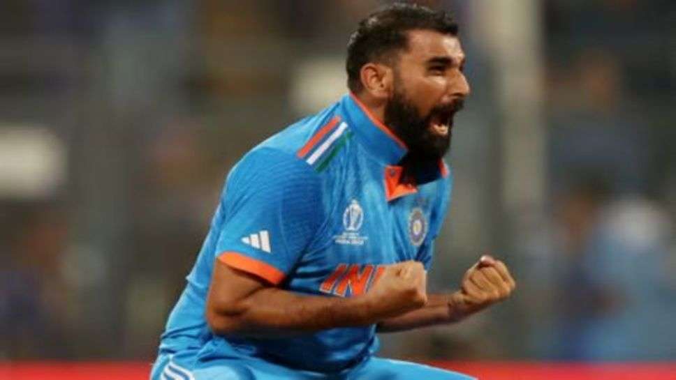 Mohammed Shami: सूखी आंखे लेकर खड़े इस शख्स का नाम मोहम्मद शमी है