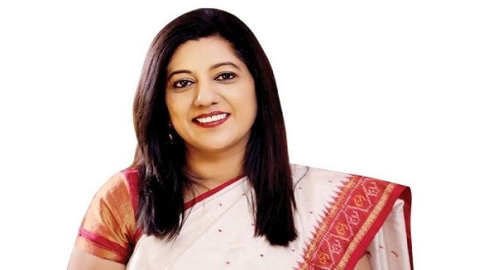 IAS Success Story: शुरूआत में पढ़ाई में थी कमजोर आगे चलकर मेहनत कर बन गई IAS अफसर