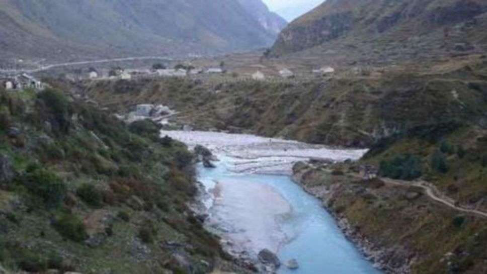 India extinct River: भारत में बड़े ही सम्मान से लिया जाता है इस नदी का नाम लेकिन देखा किसी ने नहीं