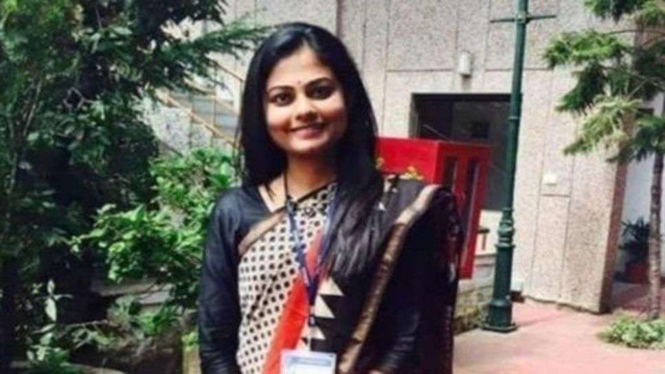 IAS Success Story: आज बन गई IAS अफसर कभी टीना डाबी के साथ करती थी तैयारी