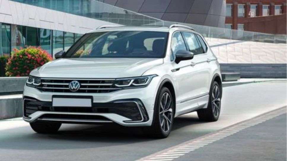 Volkswagen Tiguan SUV को इस महीने किया जाएगा लॉन्च, जानें कितनी होगी कीमत