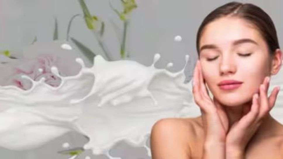 Skin Care :  त्वचा पर निखार लाने के लिए दूध में इन 4 चीजों को मिलाकर लगा लें, फूल सा चमक जाएगा चेहरा