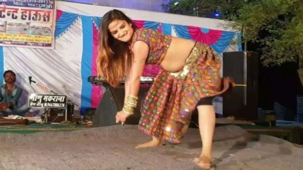 Komal Rangili Dance Video : कोमल रंगीला ने किया ऐसा कातिलाना डांस, उनको देख लोग भूल गए सपना चौधरी को